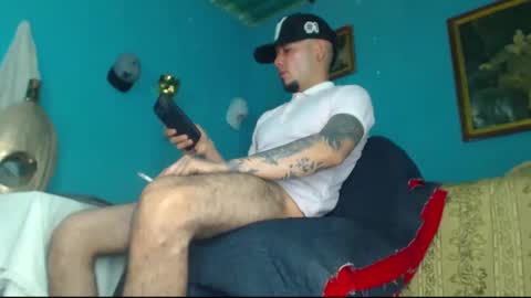 Snapshot of phlilloyhighclouds chatting on December 26, 1:43 pm phlilloyhighclouds online show from December 26, 1:43 pm