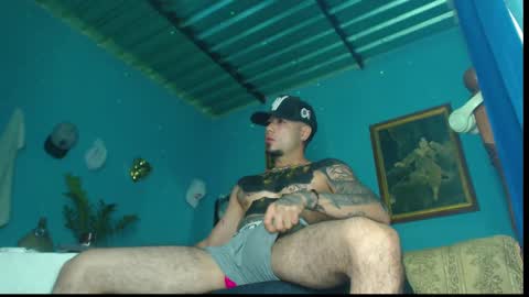 Snapshot of phlilloyhighclouds chatting on January 10, 11:43 am phlilloyhighclouds online show from January 10, 11:43 am