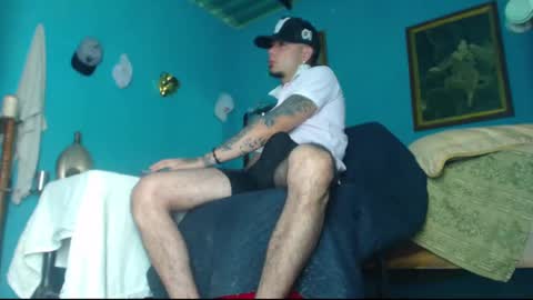 Snapshot of phlilloyhighclouds chatting on January 13, 9:08 am phlilloyhighclouds online show from January 13, 9:08 am