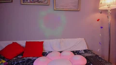 Phoenixvale Pls follow me online show from November 12, 3:34 pm