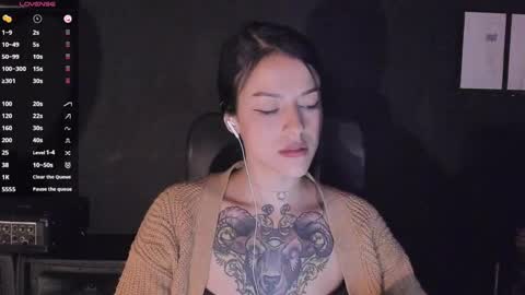 Snapshot of phoenixx_x chatting on February 19, 3:39 am phoenixx_x online show from February 19, 3:39 am