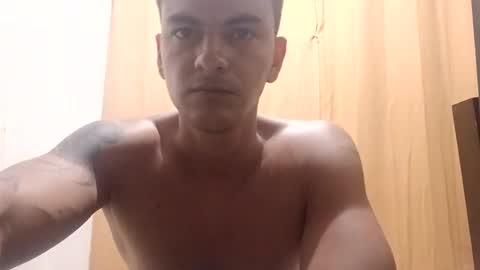 Snapshot of phryno07 chatting on February 7, 2:15 am phryno07 online show from February 7, 2:15 am