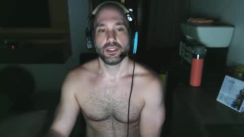 Snapshot of phunkybuddha chatting on December 5, 3:48 am phunkybuddha online show from December 5, 3:48 am