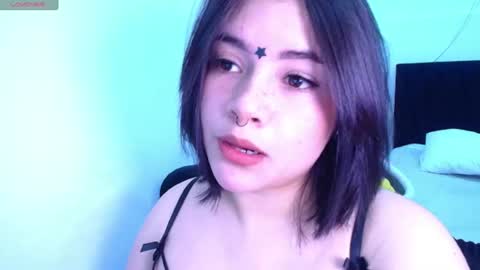 Snapshot of phylavell_ chatting on July 28, 6:53 am phylavell_ online show from July 28, 6:53 am