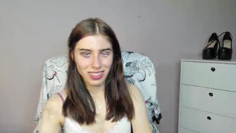 Snapshot of pia_desire chatting on October 23, 1:54 pm P I A online show from October 23, 1:54 pm