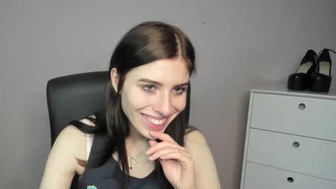 Snapshot of pia_desire chatting on November 2, 7:44 am P I A online show from November 2, 7:44 am