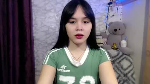 Ms Pia online show from March 3, 5:52 pm