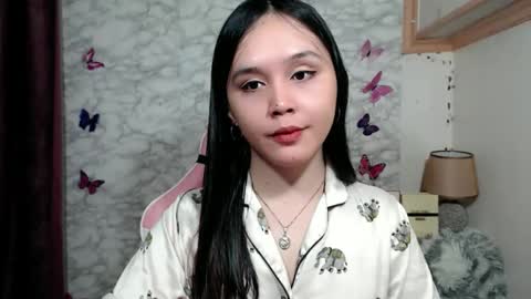 Snapshot of pia_intownx chatting on May 24, 2:27 am Ms Pia online show from May 24, 2:27 am