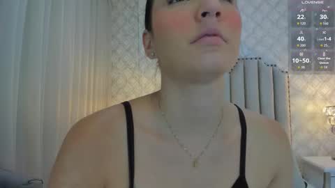 Snapshot of pia_johnson_ chatting on September 22, 11:34 am online show from September 22, 11:34 am