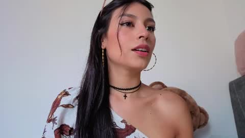 Snapshot of pia_stone1 chatting on May 25, 8:59 pm Liz online show from May 25, 8:59 pm