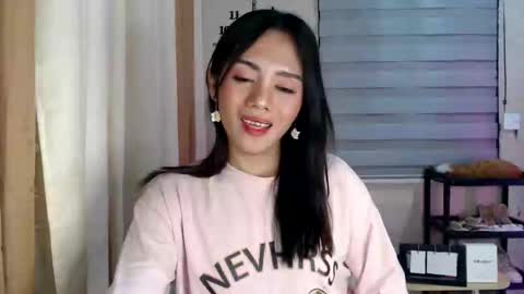 Snapshot of pia_xxx chatting on May 22, 6:02 pm Pia online show from May 22, 6:02 pm