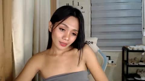 Snapshot of pia_xxx chatting on June 9, 8:53 pm Pia online show from June 9, 8:53 pm