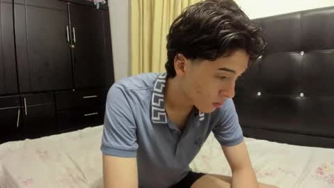 Snapshot of picaszomilos350 chatting on January 14, 5:57 am picaszomilos350 online show from January 14, 5:57 am