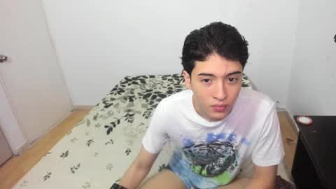 Snapshot of picaszomilos350 chatting on February 20, 3:12 pm picaszomilos350 online show from February 20, 3:12 pm