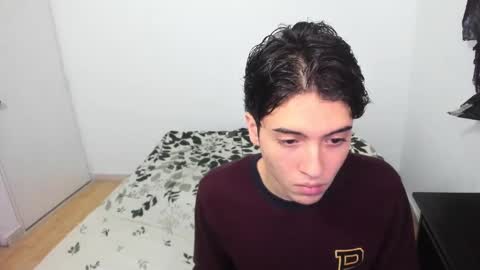 Snapshot of picaszomilos350 chatting on February 25, 11:47 pm picaszomilos350 online show from February 25, 11:47 pm