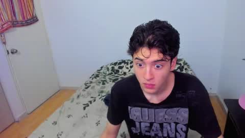 Snapshot of picaszomilos350 chatting on March 3, 6:41 am picaszomilos350 online show from March 3, 6:41 am