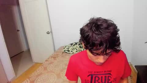 Snapshot of picaszomilos350 chatting on March 7, 5:26 am picaszomilos350 online show from March 7, 5:26 am