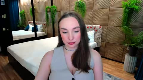 Emelie online show from April 4, 10:13 am