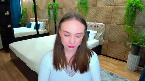 Emelie online show from April 16, 10:16 am