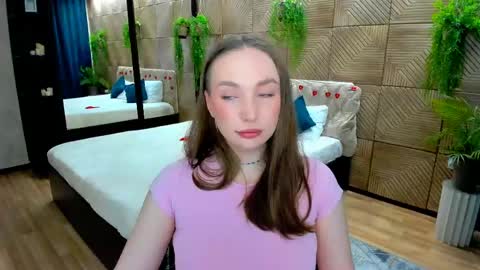 Emelie online show from June 9, 10:16 am