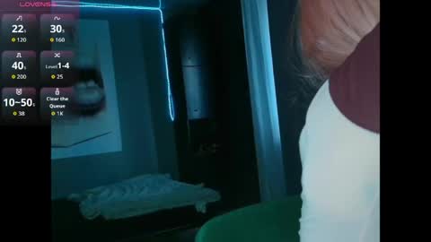 Snapshot of piera_ chatting on April 5, 5:37 am Piera online show from April 5, 5:37 am