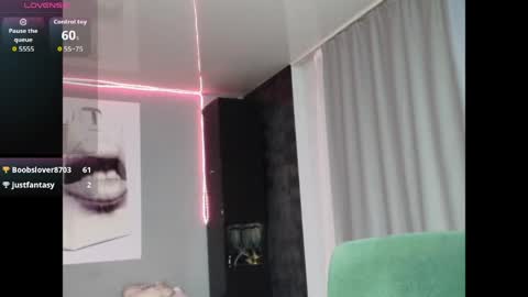 Snapshot of piera_ chatting on April 15, 8:09 pm Piera online show from April 15, 8:09 pm
