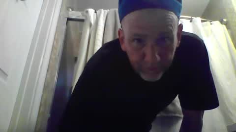 Snapshot of pierce702420 chatting on April 5, 11:46 pm pierce702420 online show from April 5, 11:46 pm