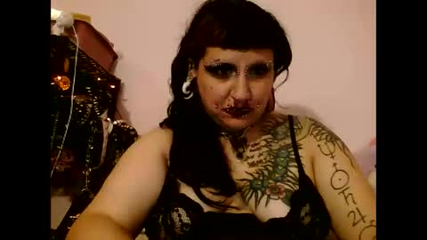 Snapshot of piercedprincess666420 chatting on April 11, 4:39 am Pierced Princess online show from April 11, 4:39 am