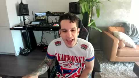 Snapshot of pierrefitch chatting on March 12, 3:29 pm Pierre Fitch online show from March 12, 3:29 pm