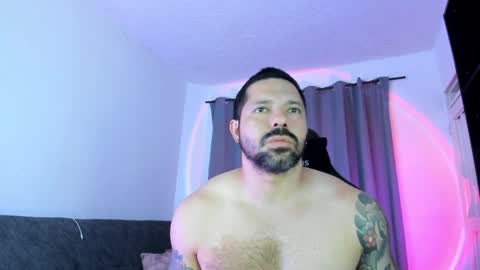 Snapshot of pierrevidal chatting on May 16, 12:29 am Pierre online show from May 16, 12:29 am