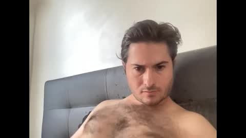 Snapshot of pierrot462900 chatting on October 18, 8:15 am pierrot462900 online show from October 18, 8:15 am