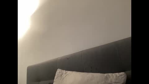 Snapshot of pierrot462900 chatting on November 3, 9:43 am pierrot462900 online show from November 3, 9:43 am