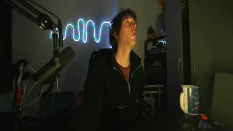 Snapshot of pigeon333 chatting on October 28, 1:20 am pigeon333 online show from October 28, 1:20 am