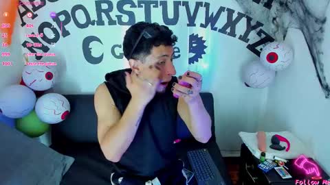 Snapshot of piggy_eddy chatting on October 23, 8:29 pm Eddy Brock... Its a pleasure to talk to... online show from October 23, 8:29 pm