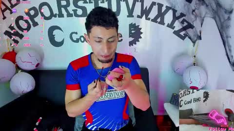 Snapshot of piggy_eddy chatting on October 25, 3:47 am Eddy Brock... Its a pleasure to talk to... online show from October 25, 3:47 am