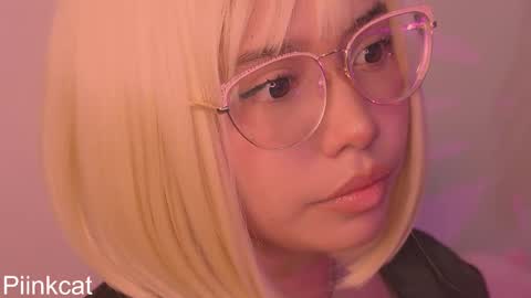 Snapshot of piinkcat chatting on March 5, 5:29 am Emi online show from March 5, 5:29 am