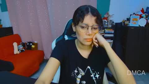 Andrea G online show from January 9, 4:15 am