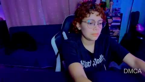 Snapshot of piixiie_d_oll chatting on June 22, 3:25 am Andrea G online show from June 22, 3:25 am