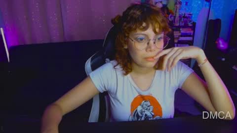 Snapshot of piixiie_d_oll chatting on July 11, 2:47 am Andrea G online show from July 11, 2:47 am