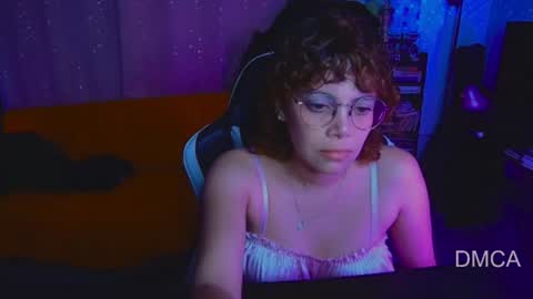 Snapshot of piixiie_d_oll chatting on July 16, 2:39 am Andrea G online show from July 16, 2:39 am