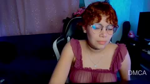 Snapshot of piixiie_d_oll chatting on July 28, 4:19 am Andrea G online show from July 28, 4:19 am