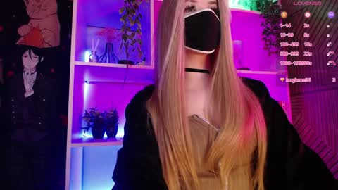 Snapshot of pika_pikaa chatting on January 11, 12:33 am Sonya online show from January 11, 12:33 am