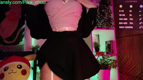 Snapshot of pika_pikaa chatting on March 3, 6:55 pm Sonya online show from March 3, 6:55 pm