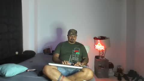 pikoro_gomez online show from April 15, 12:50 am