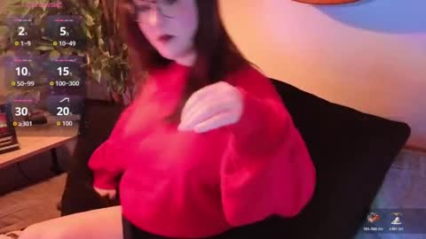 PilloGoddess online show from March 29, 6:24 am