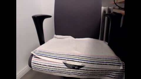 pimmel10 online show from December 15, 4:37 pm