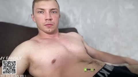 Snapshot of pimple_gang chatting on July 16, 10:27 pm Sasha online show from July 16, 10:27 pm