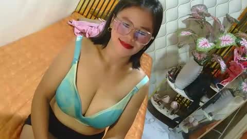 Snapshot of pinay_flor chatting on May 29, 8:45 am IM FLOR online show from May 29, 8:45 am