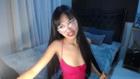 dee online show from February 23, 4:57 pm