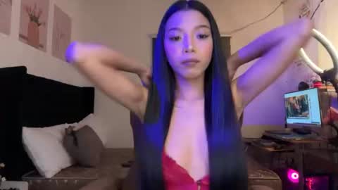 Snapshot of pinay_xpress chatting on July 6, 9:06 am TINA online show from July 6, 9:06 am